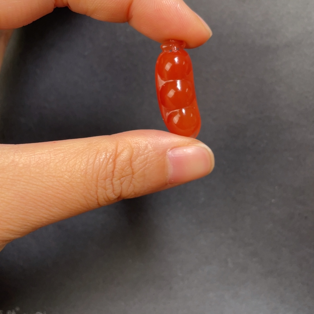 人***年南红玛瑙未镶嵌豆子