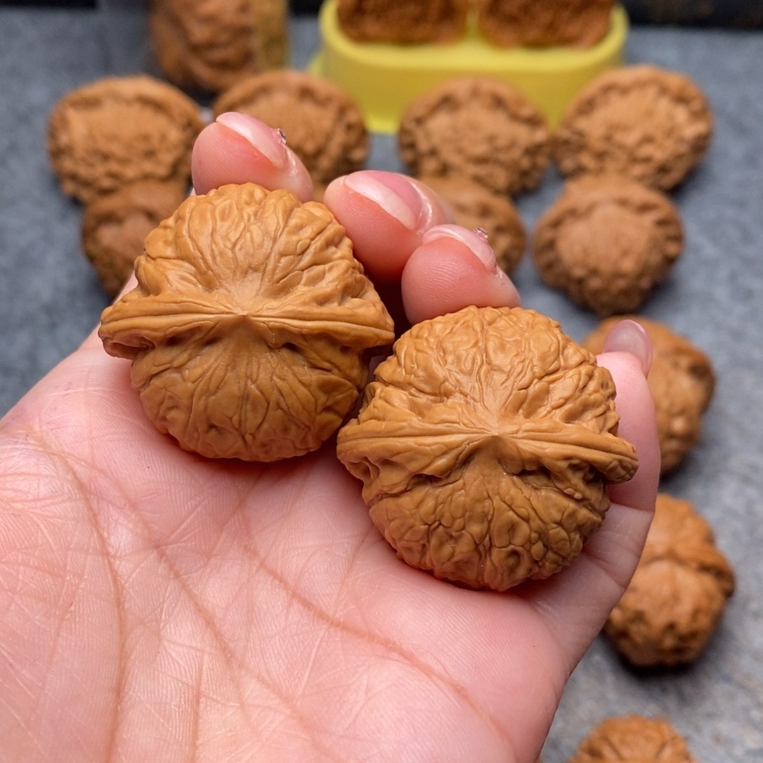 文玩核桃把件依**望精品乾隆磨37全品