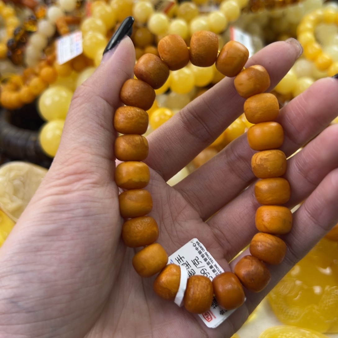 琥珀珠宝奇石未镶嵌