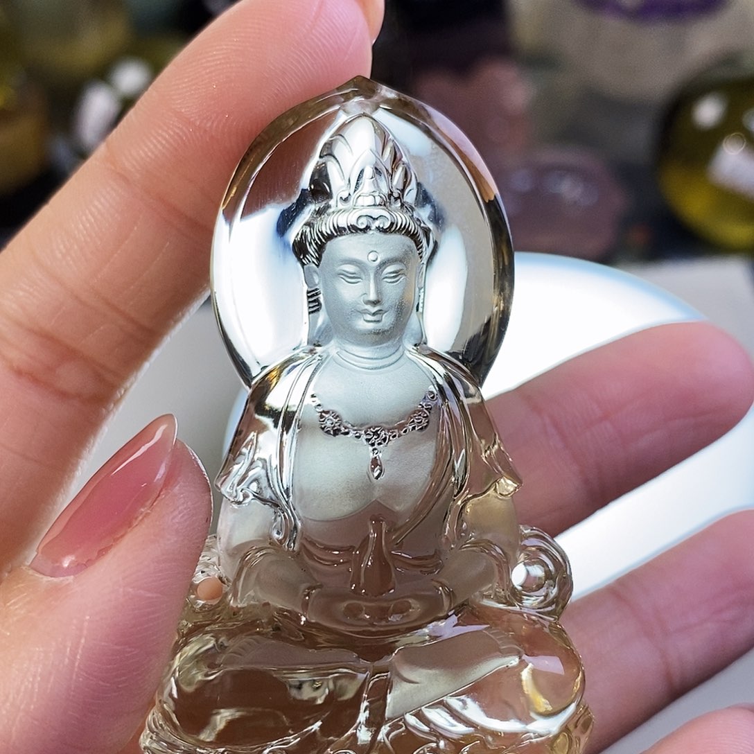 水晶天然水晶吊坠漂亮赠珠链未镶嵌震****n