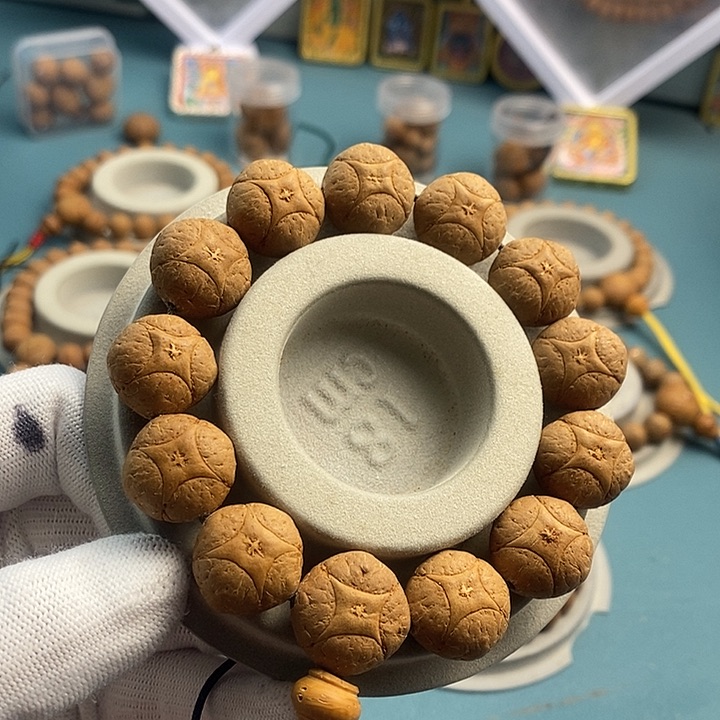 凤眼菩提吊坠17.9-18.2mm麒麟手串