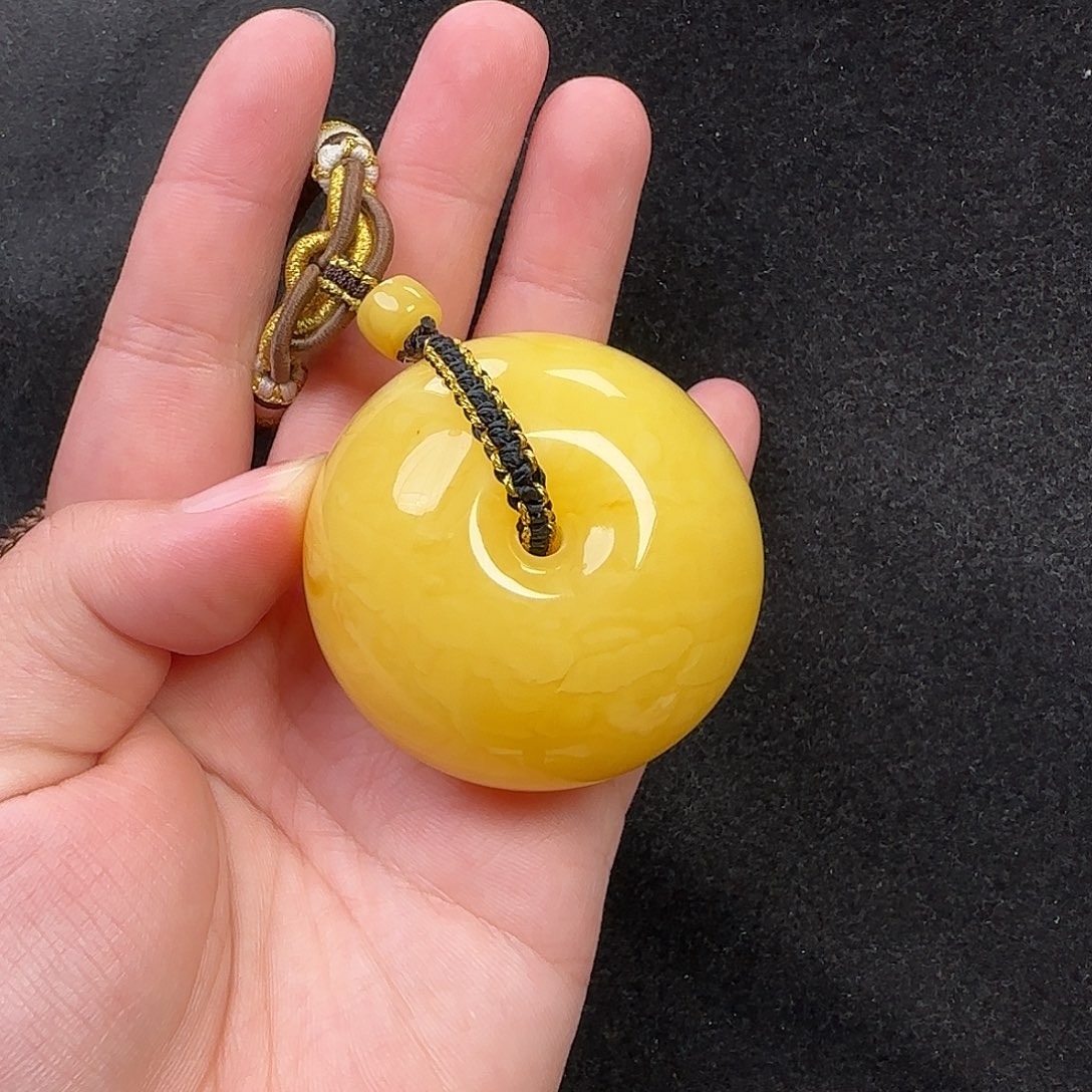 蜜蜡未镶嵌珠宝奇石