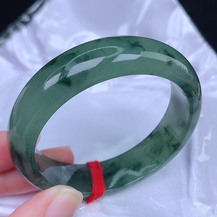 未镶嵌手镯翡翠天然