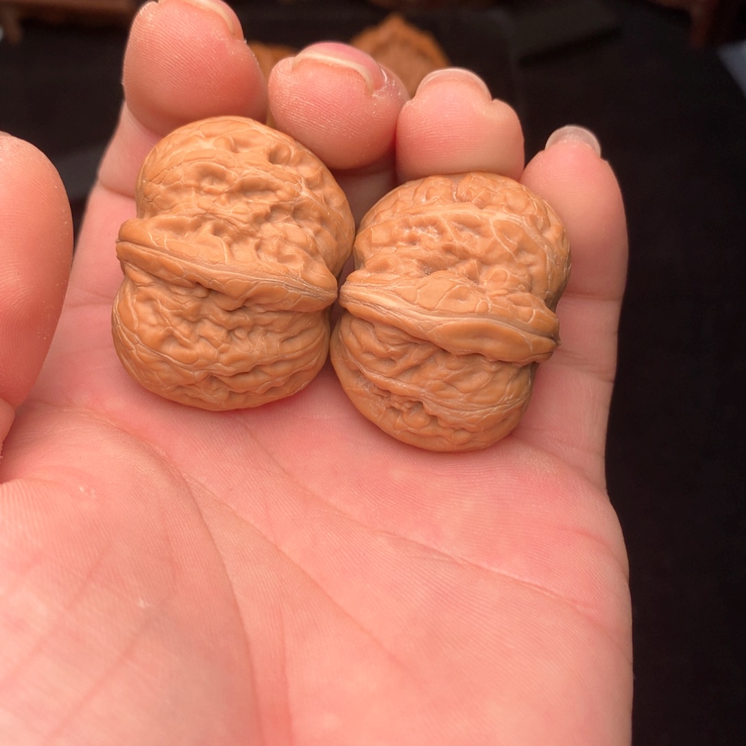 文玩核桃把件梦**见元宝