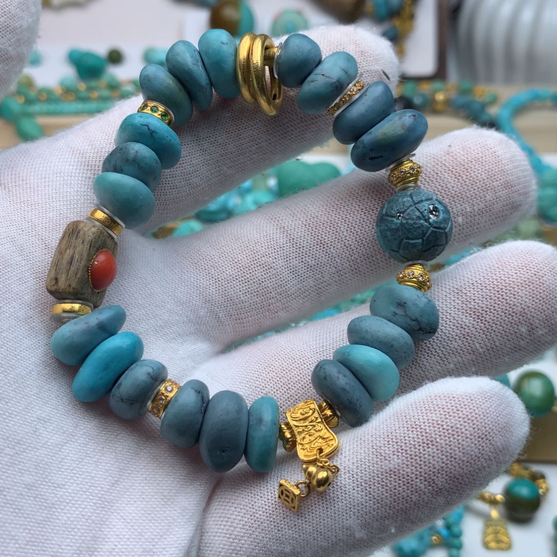 绿松石18K金镶嵌颈饰