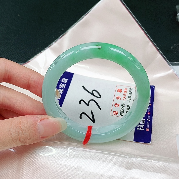 未镶嵌手镯翡翠翡翠手镯
