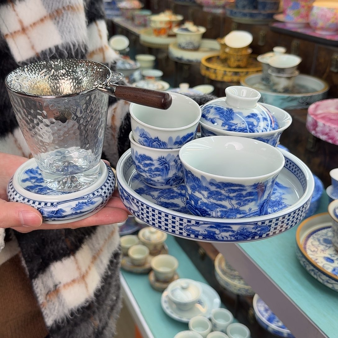 祝我们成为更好的人