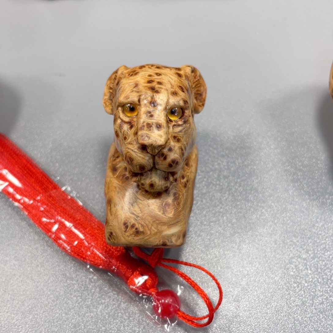 太行崖柏陈化瘤金钱豹手把