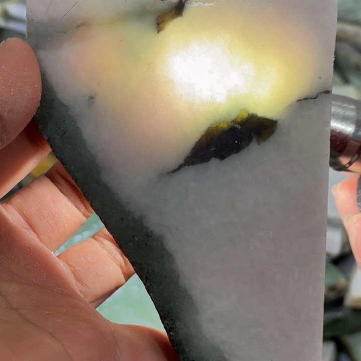 翡翠吊坠(不含链)未镶嵌天然翡翠边角料