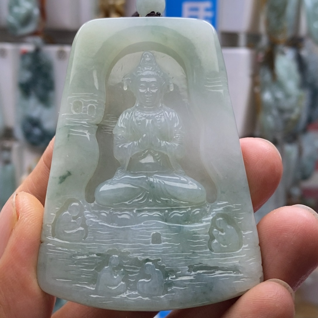 翡翠颈饰未镶嵌观音
