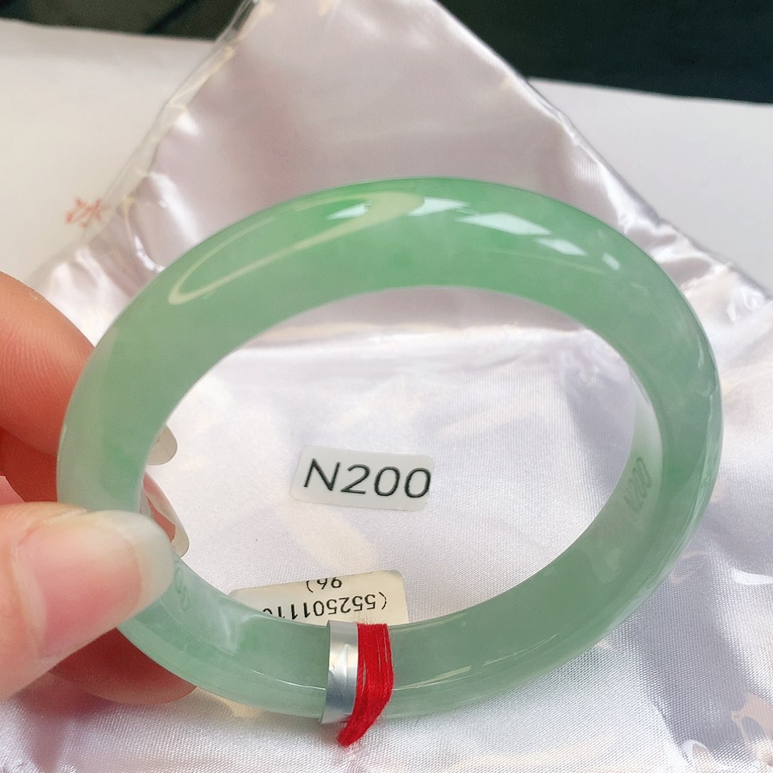 【闪购商品】翡翠手镯未镶嵌缅甸天然a货翡翠