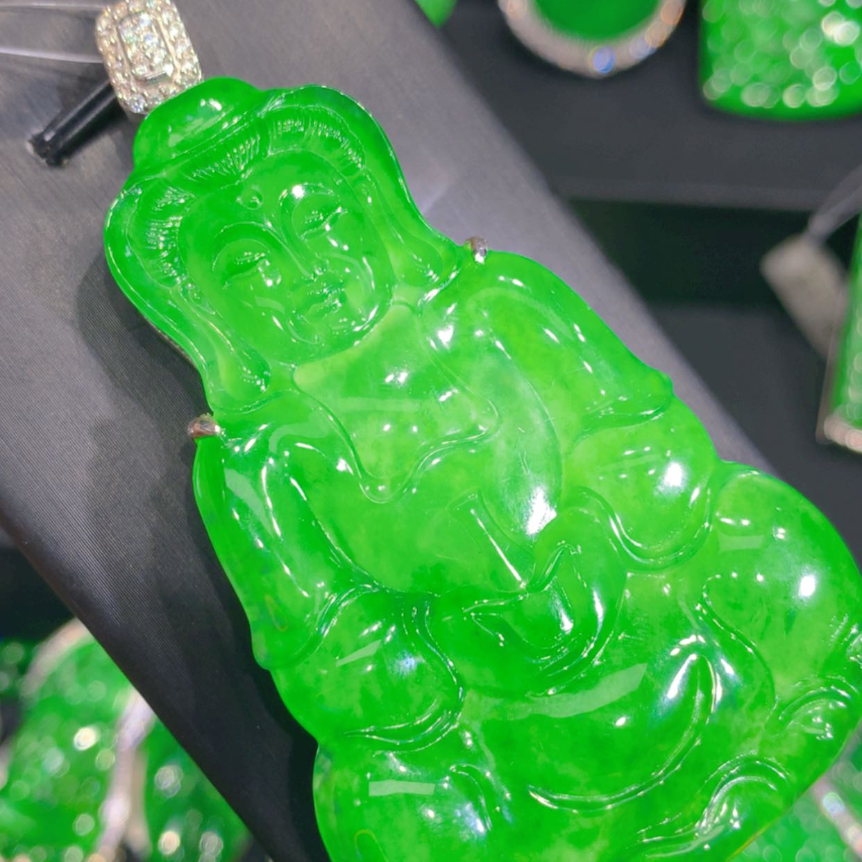 【闪购商品】翡翠颈饰银S925镶嵌55556656565