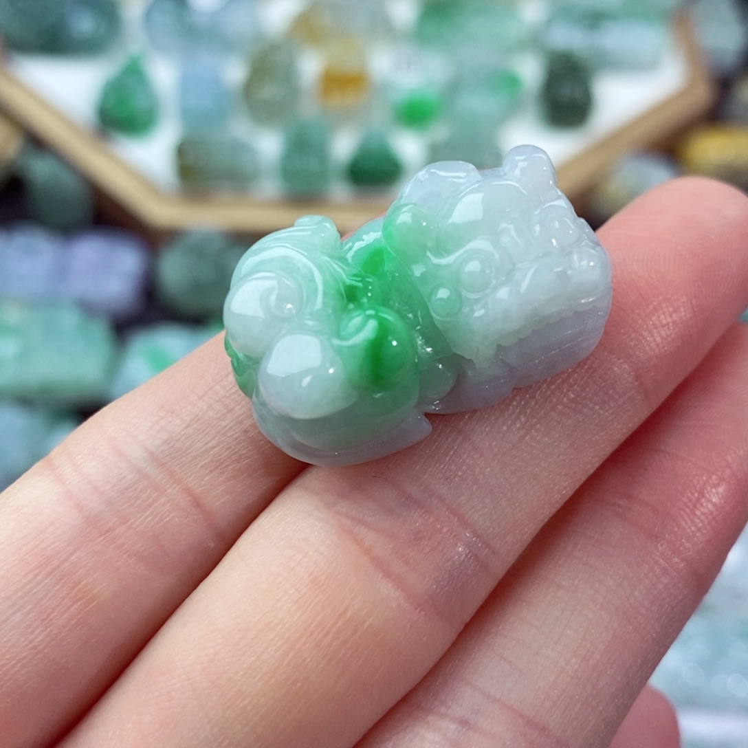 翡翠未镶嵌颈饰天然