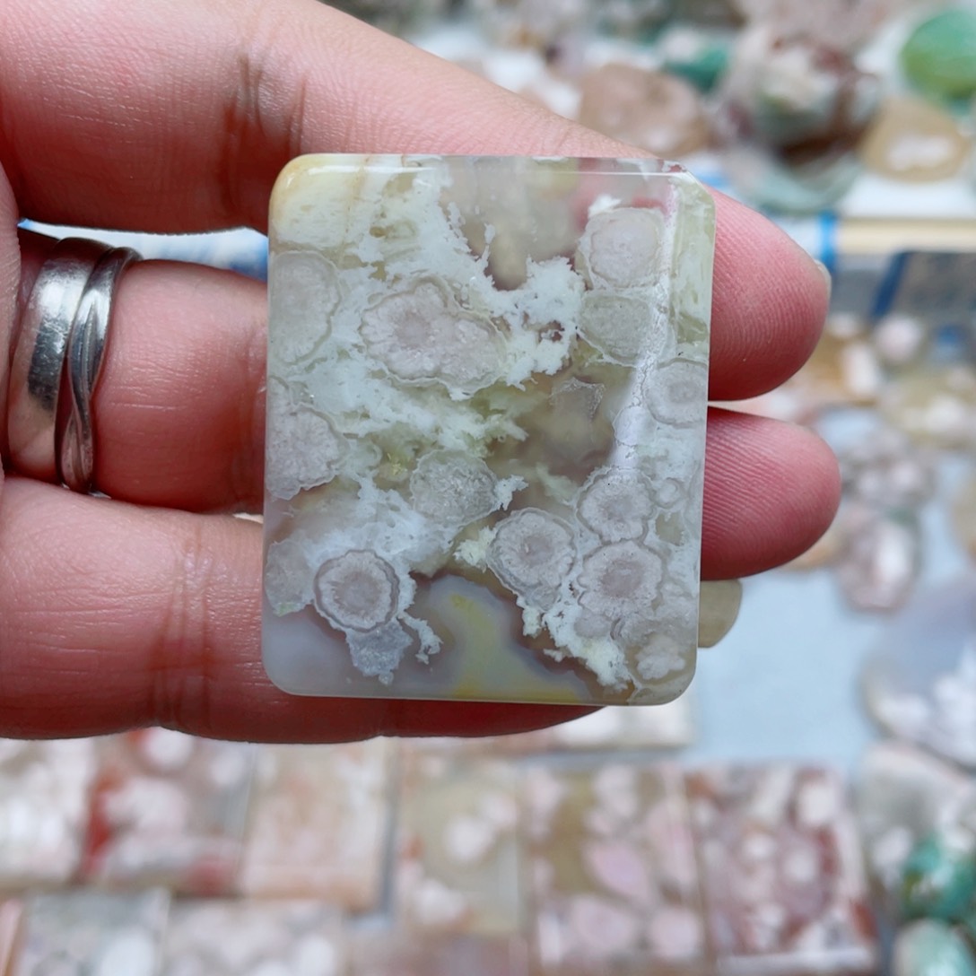 未镶嵌玛瑙/玉髓珠宝奇石