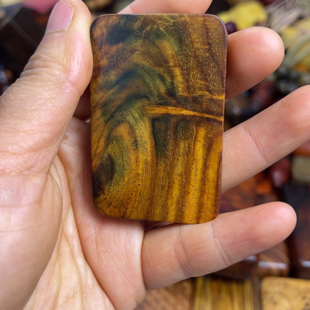 林***人木跤趾黄檀牌子    