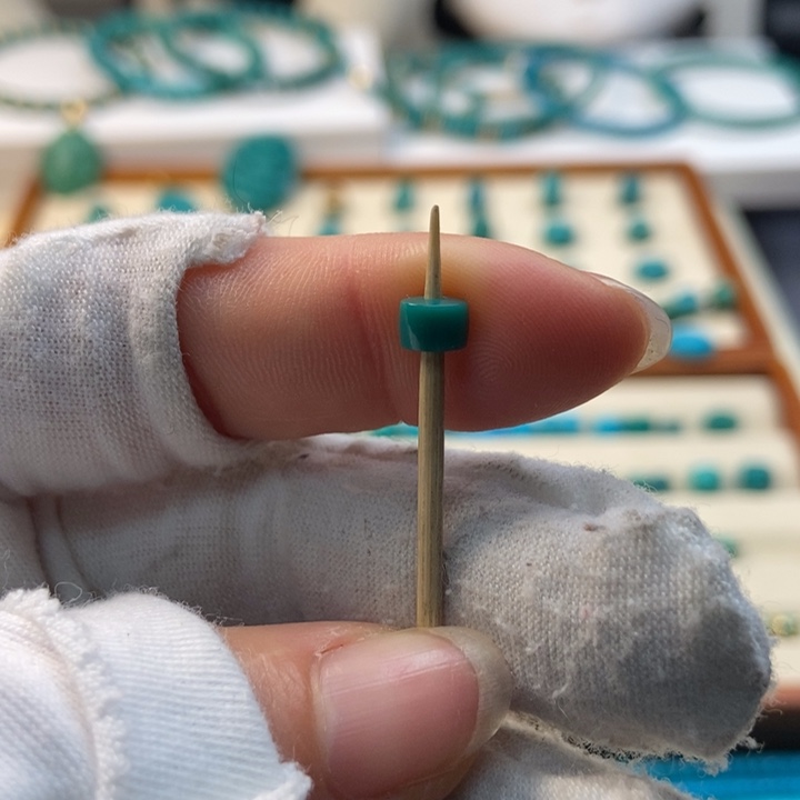 绿松石配饰未镶嵌