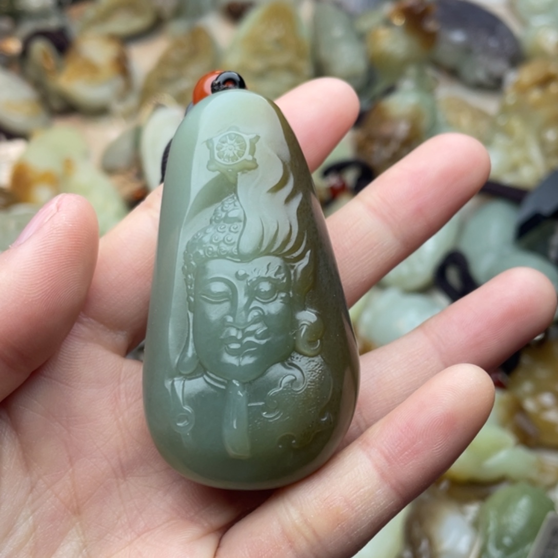 和田玉未镶嵌颈饰
