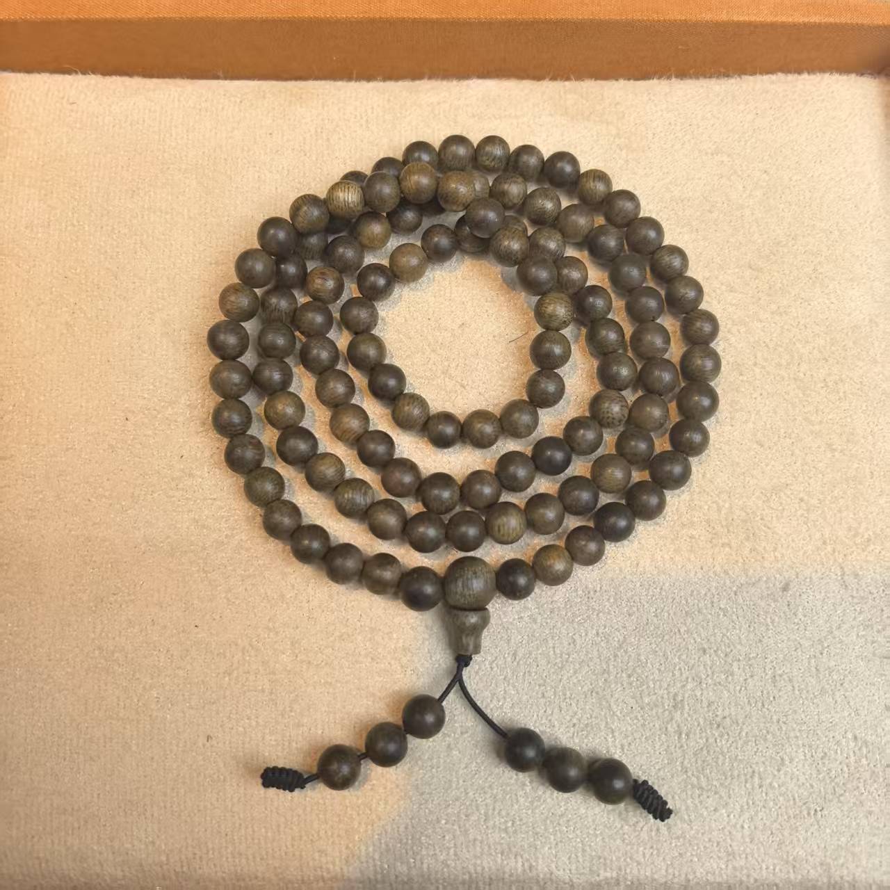 BH040【百韵阁】芽庄绿奇多圈手串