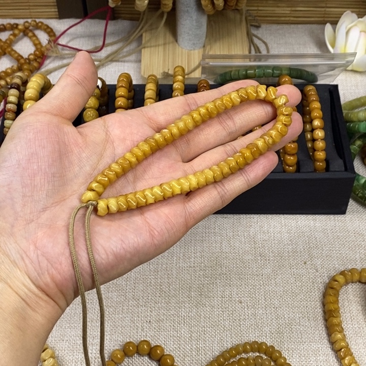 陈***伟龙脊菩提玉化龙骨手持8.7mm
