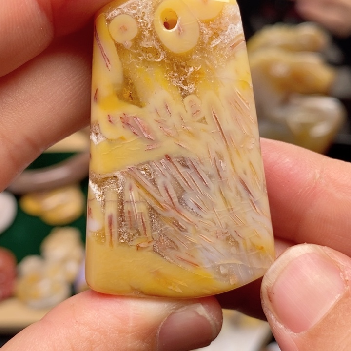 硅化珊瑚（珊瑚玉）手镯未镶嵌