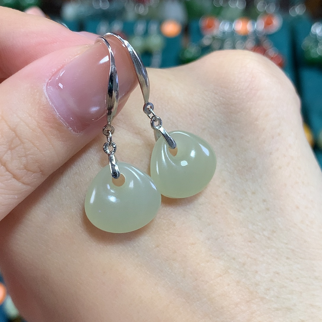 和田玉银S925镶嵌耳饰卡14左右