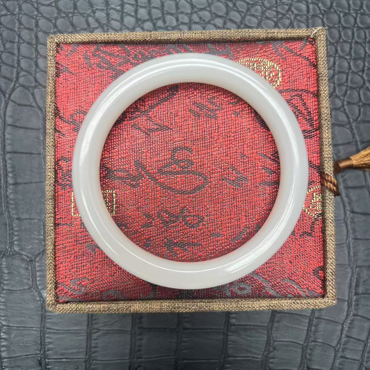 天然和田玉手镯多样性发一件V341