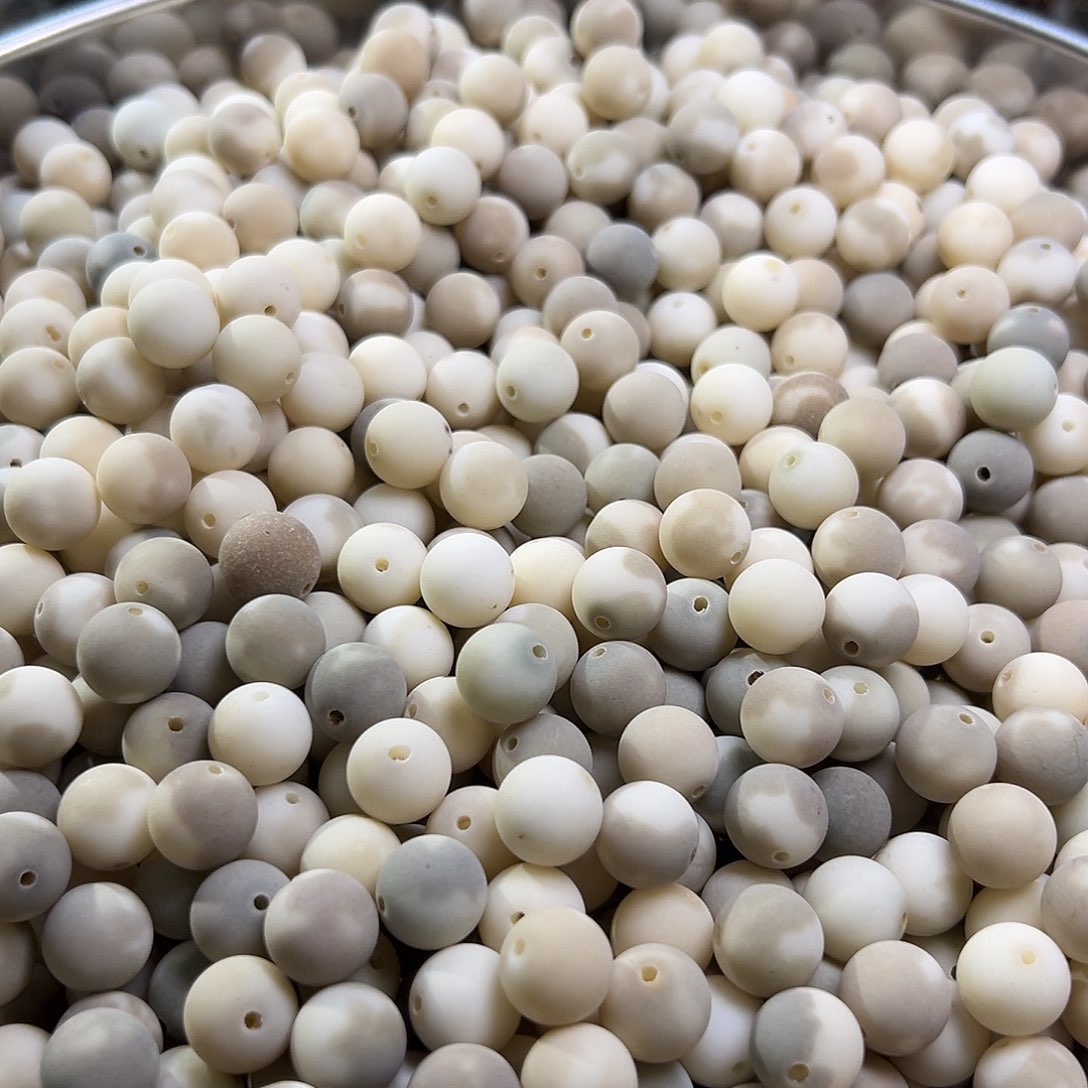 白玉菩提吊坠卡12磨沙灰色飘花园11颗