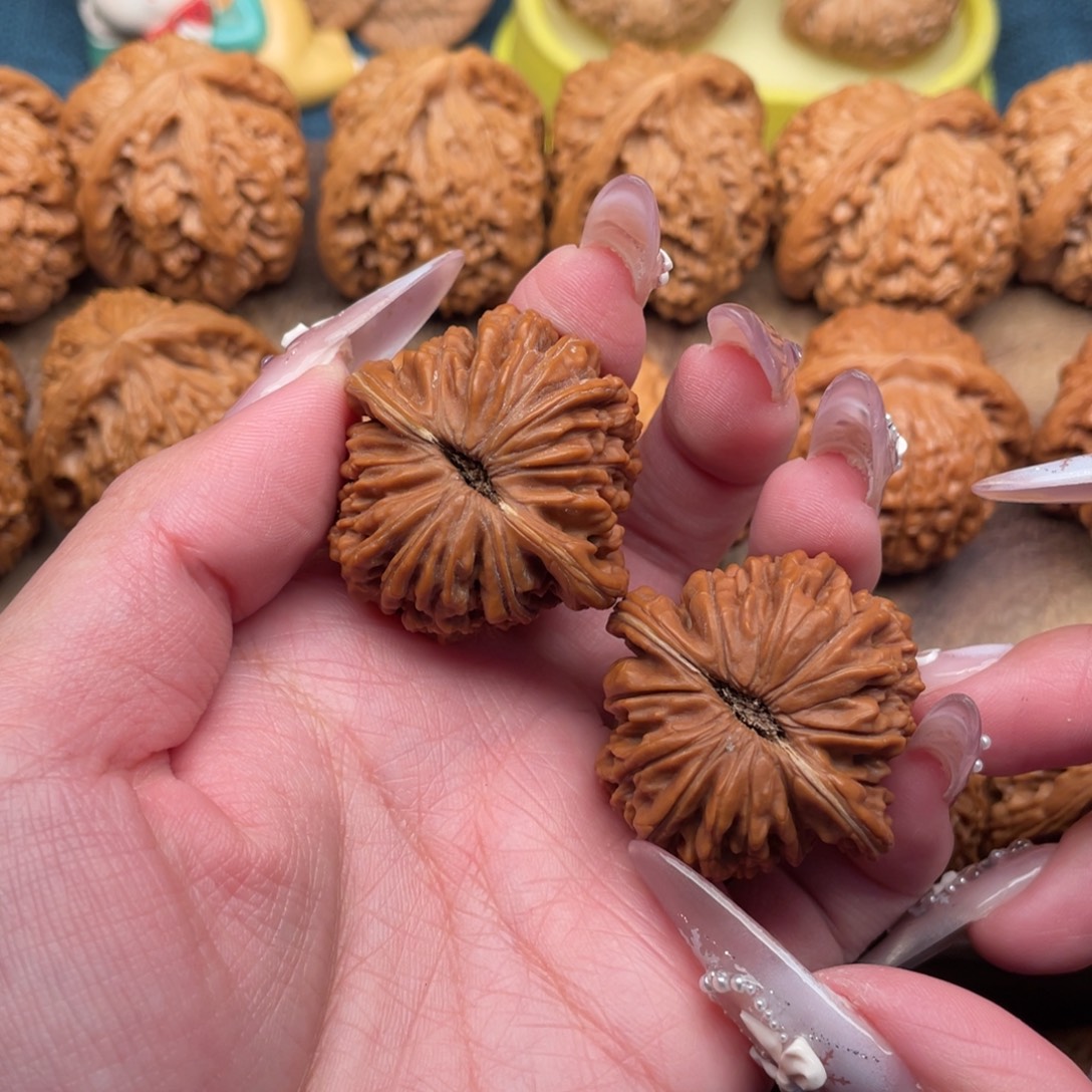 文玩核桃把件精配满肉汉高楼37