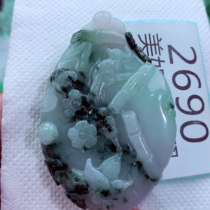 吊坠(不含链)未镶嵌翡翠