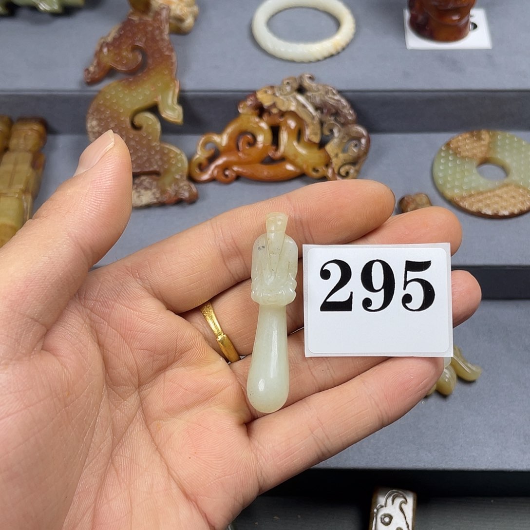 和田玉挂件未镶嵌