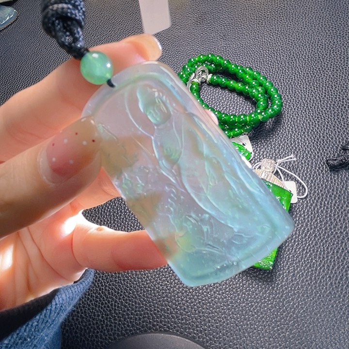 翡翠颈饰未镶嵌12，