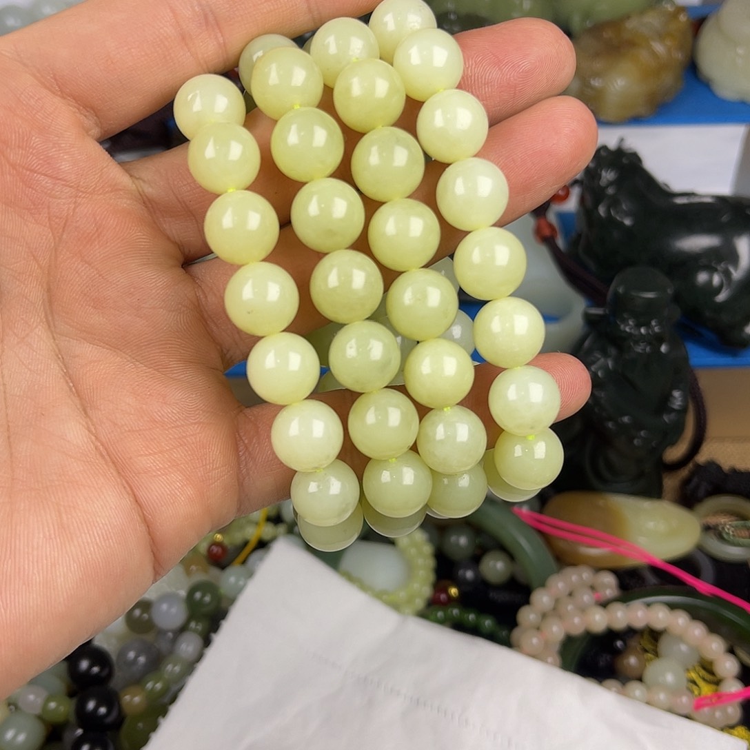 和田玉未镶嵌颈饰若羌黄玉1.2新疆和田玉多样性发货发一条