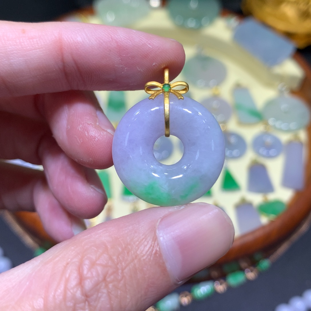 翡翠吊坠(不含链)18K金镶嵌