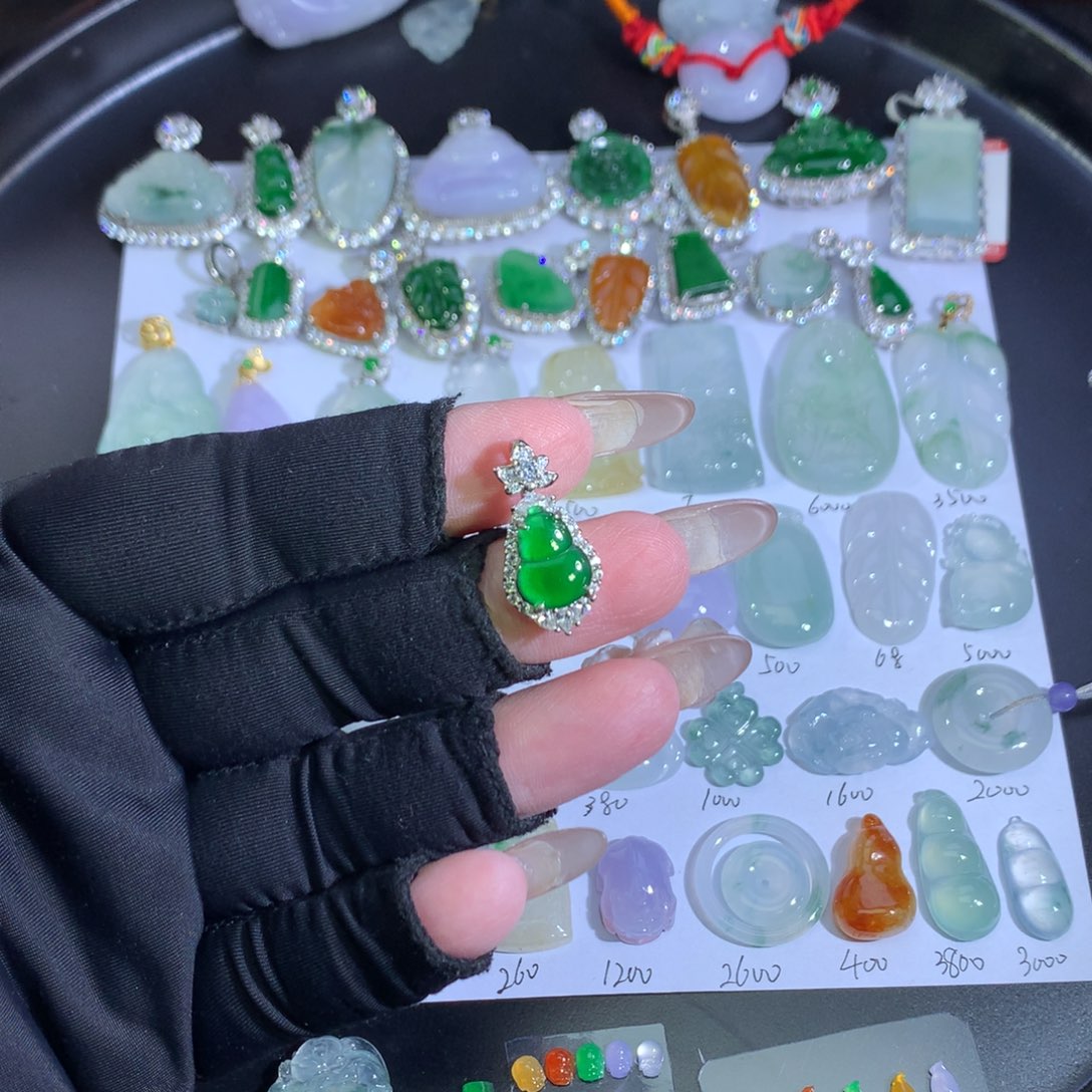 翡翠银S925镶嵌吊坠(不含链)绿葫芦