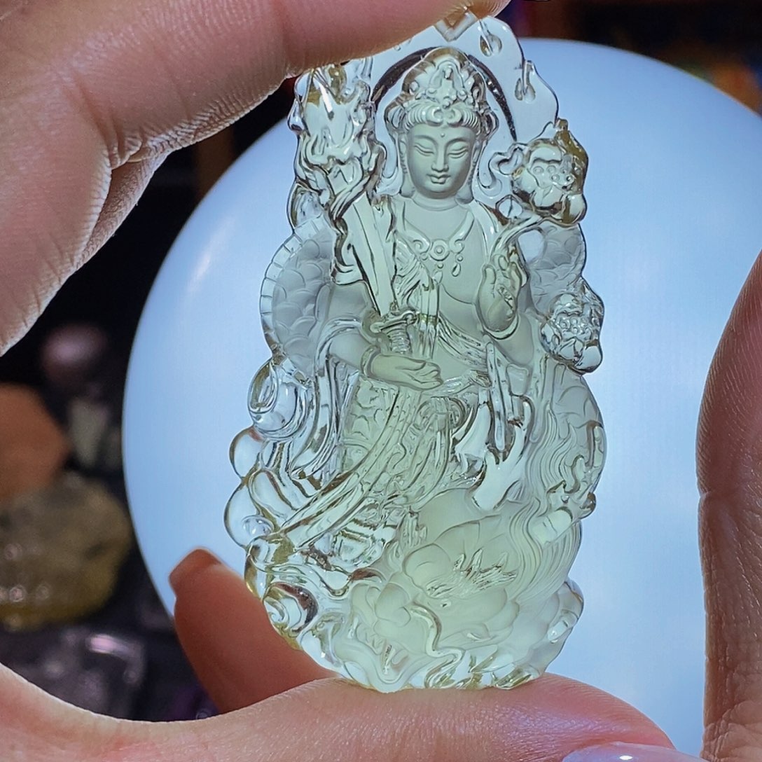 楚***吖颈饰未镶嵌水晶吊坠