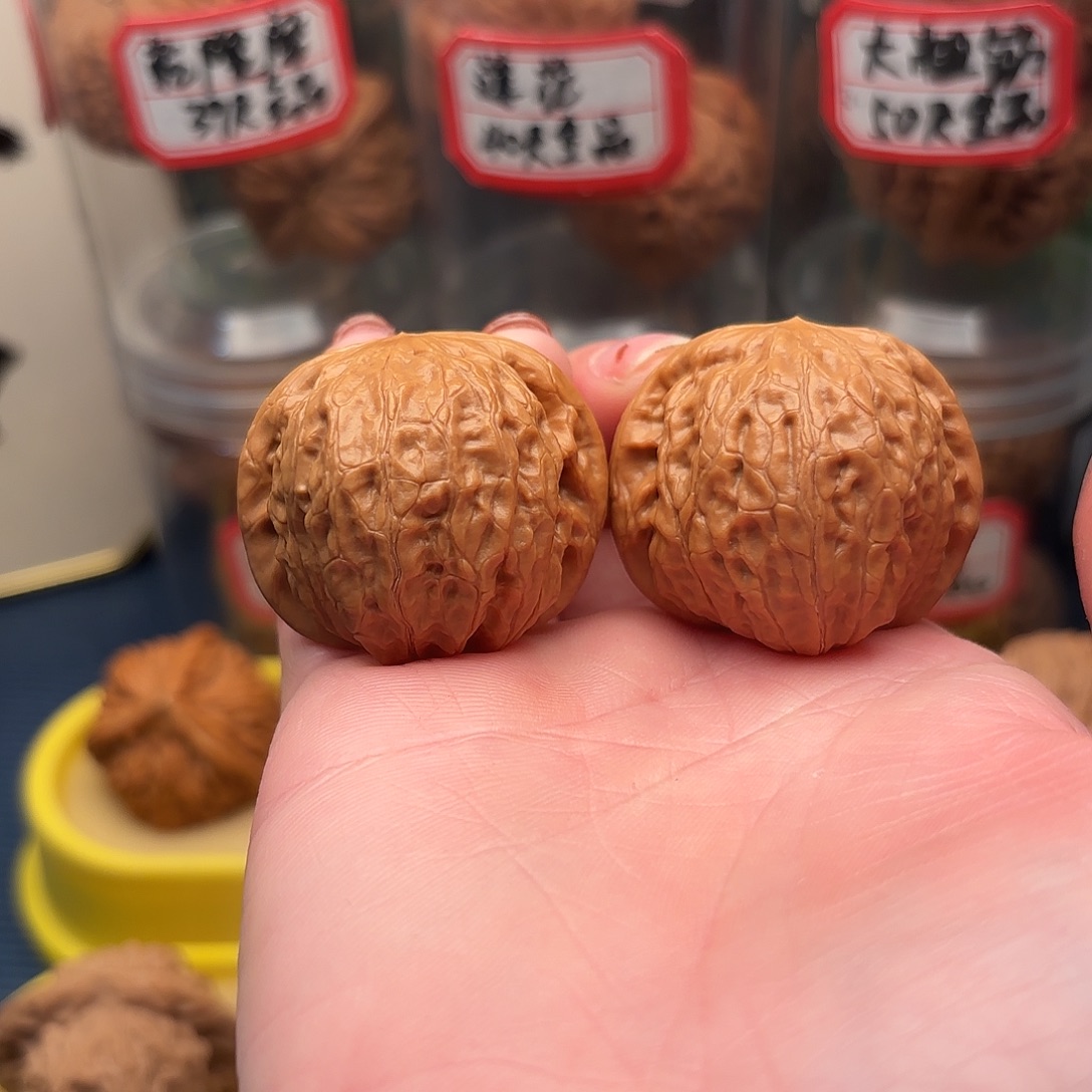 ༺***༻文玩核桃吊坠铁锤