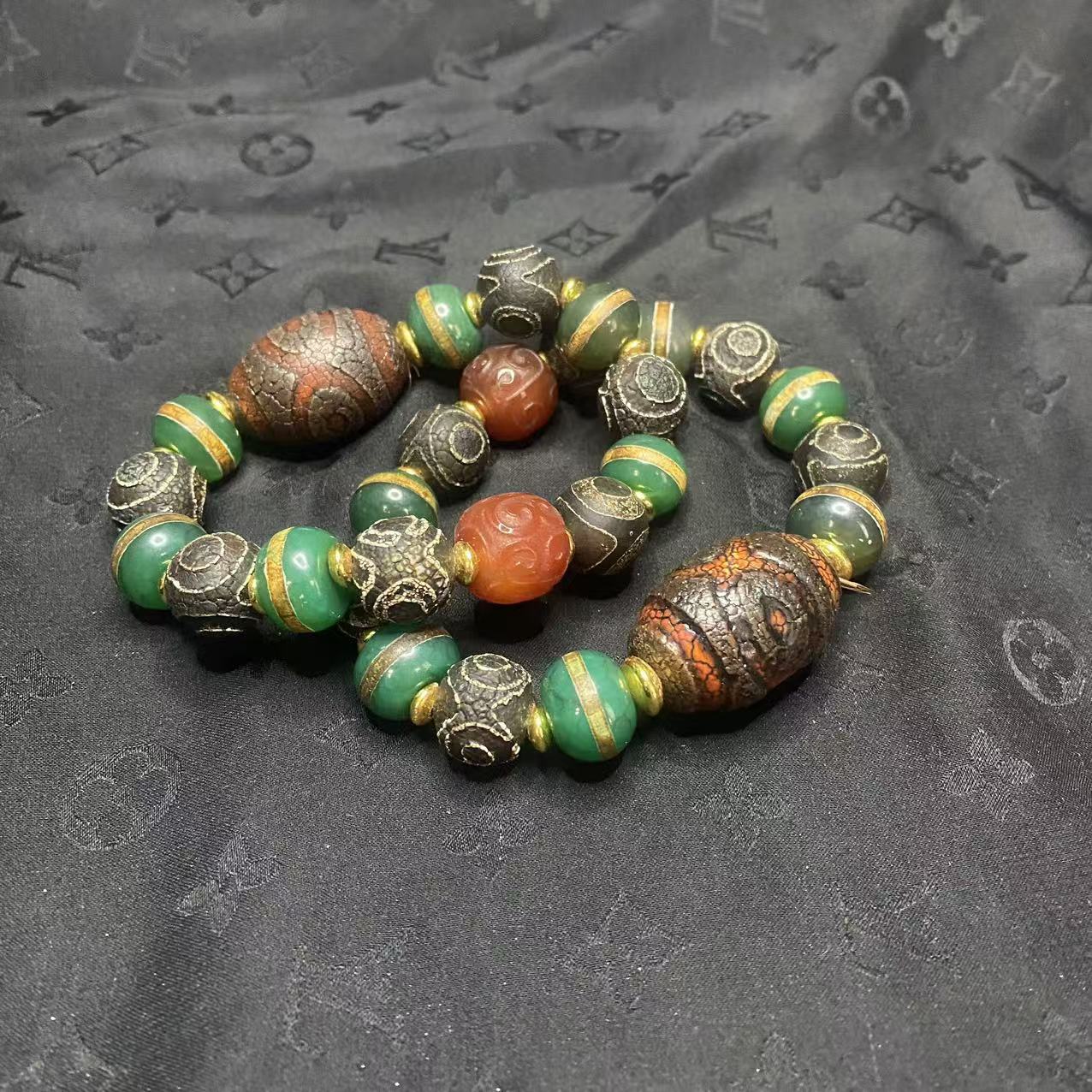 【玉合缘】天然藏式老玛瑙手串-多样性发一 2241