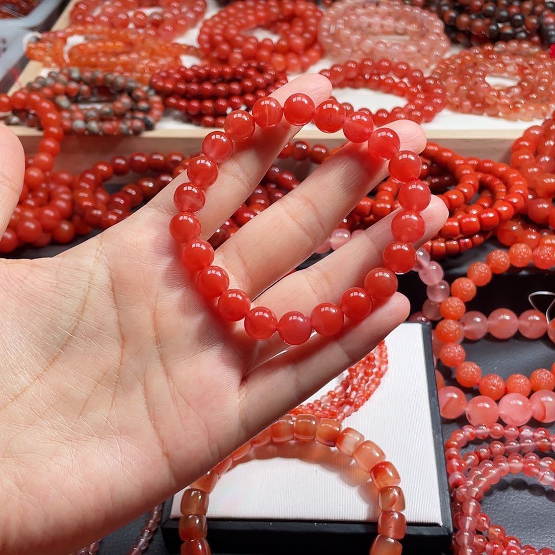 顾***豆手链未镶嵌南红玛瑙