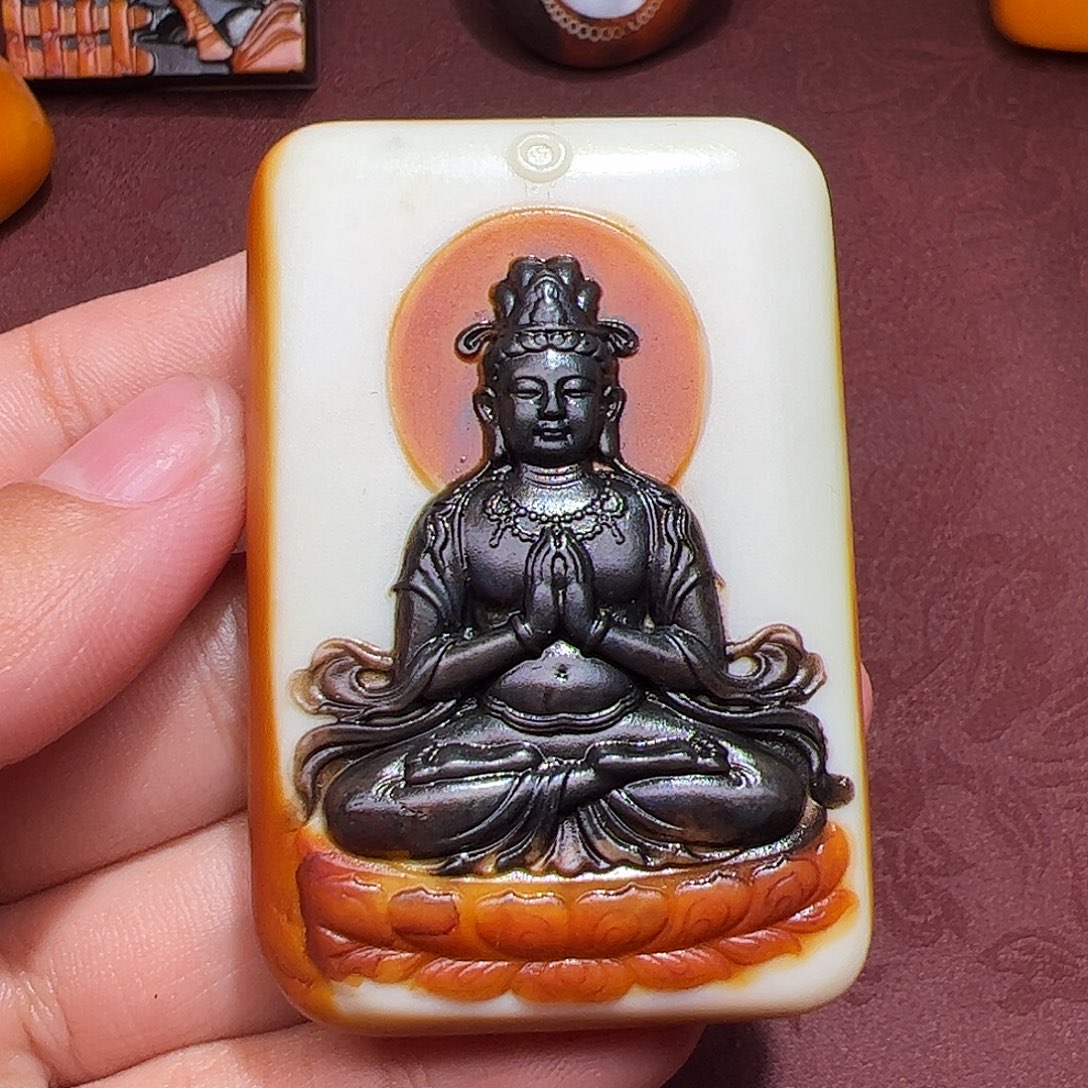 大***哥和田玉未镶嵌颈饰