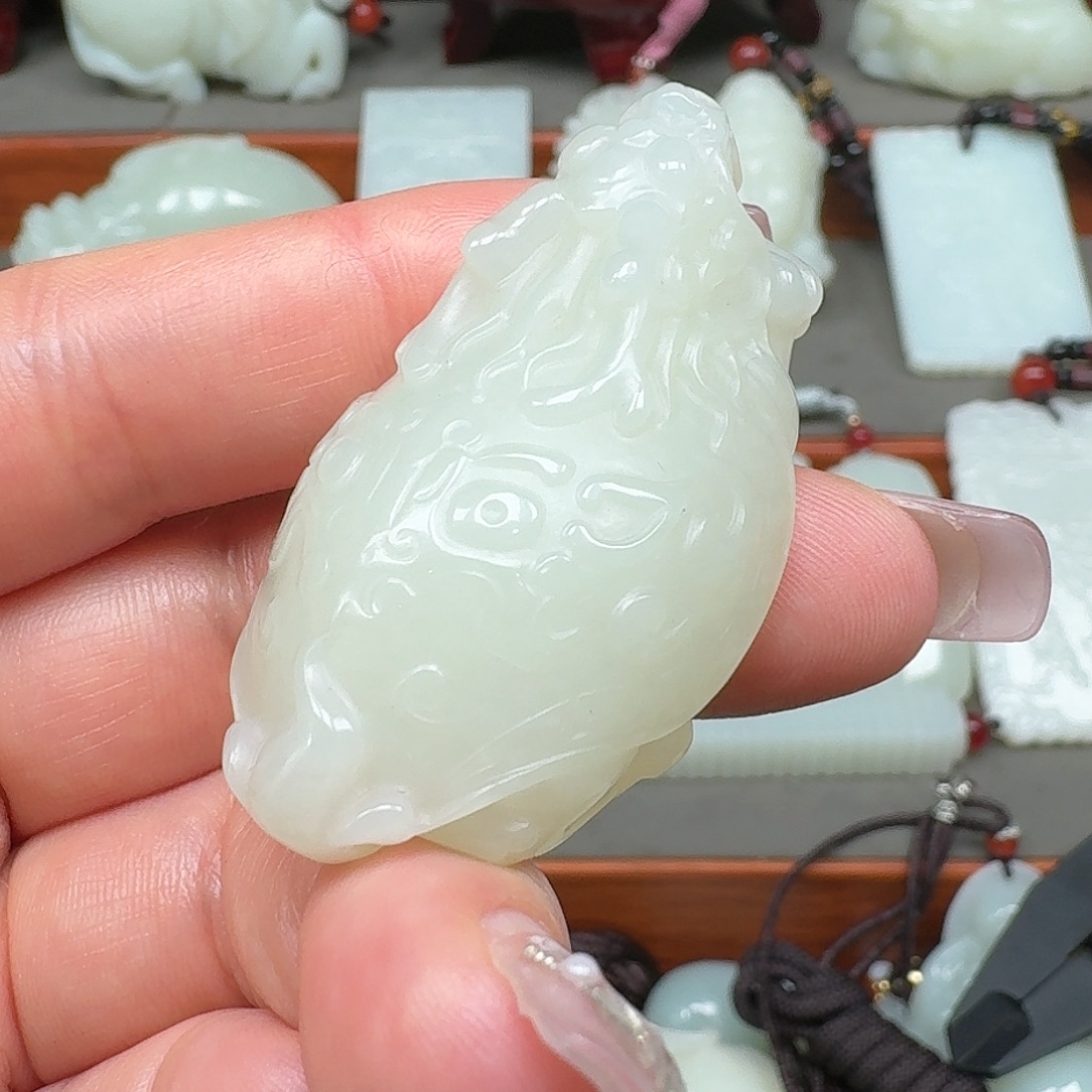 魔***来和田玉未镶嵌挂件