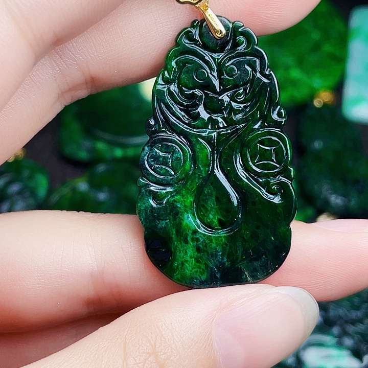 翡翠银S925镶嵌颈饰多样性