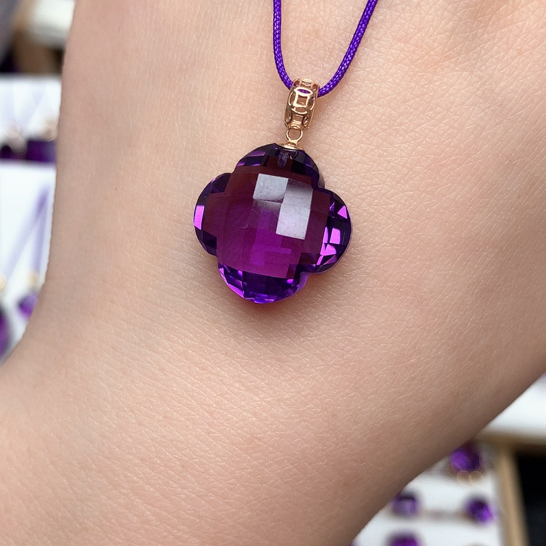 18K金镶嵌吊坠(赠链)紫晶