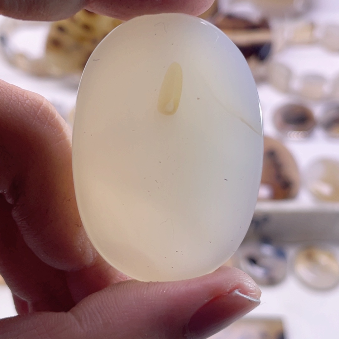 玛瑙/玉髓未镶嵌珠宝奇石