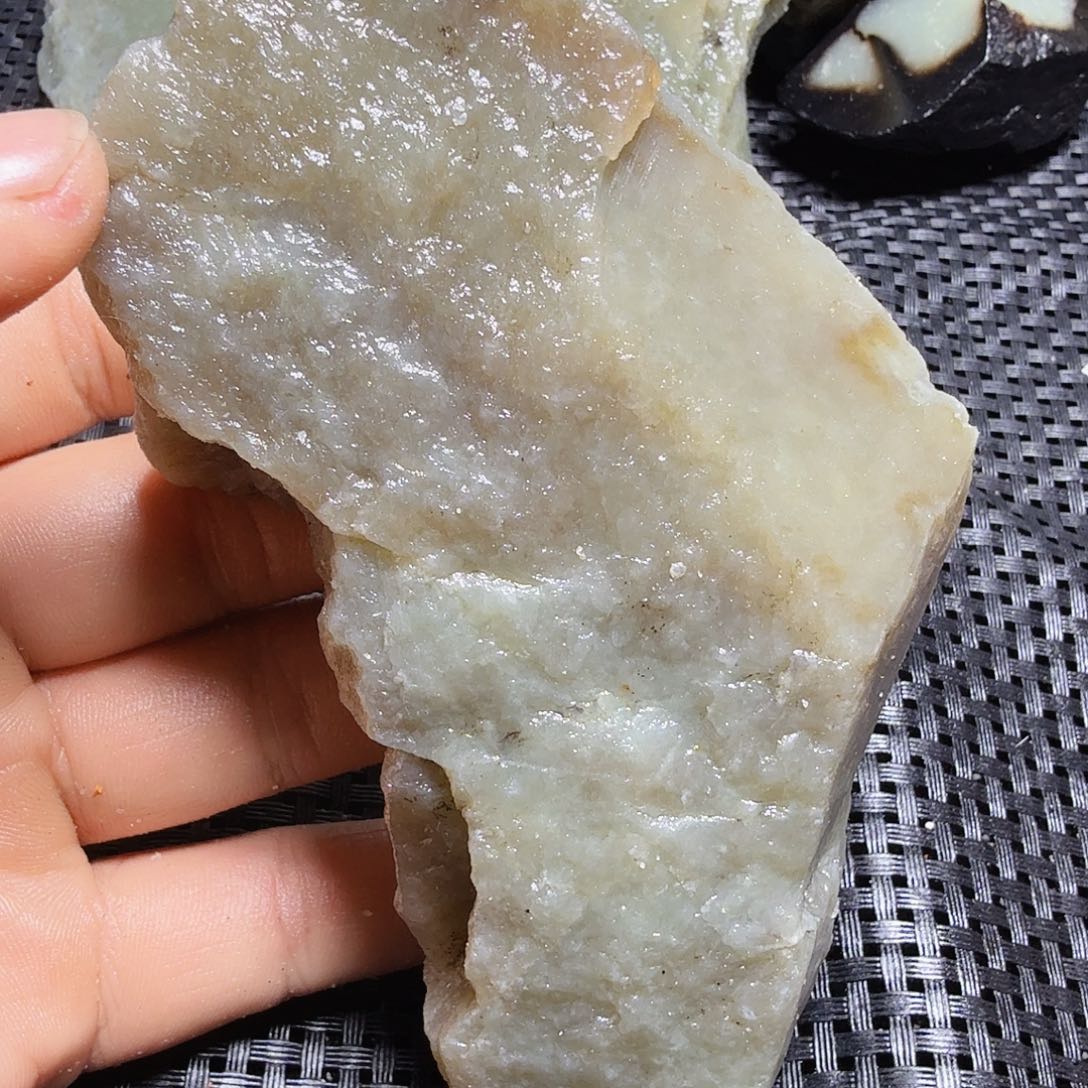 和田玉（糖玉）未镶嵌珠宝半成品