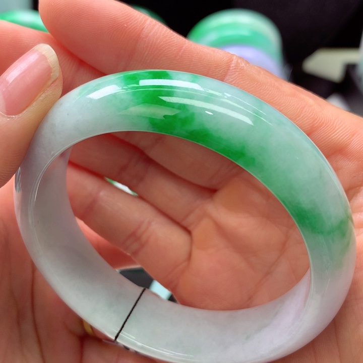 【闪购商品】翡翠手镯未镶嵌天然翡翠手镯