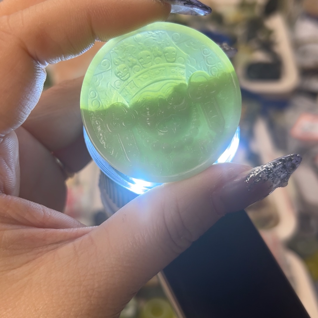 蛇纹石玉颈饰合金