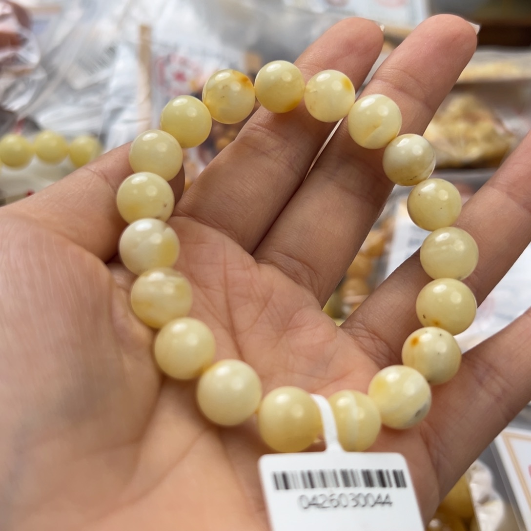 未镶嵌琥珀珠宝奇石