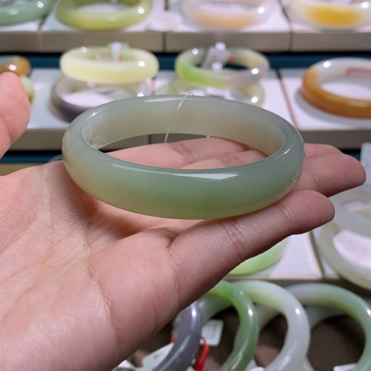 【闪购商品】和田玉未镶嵌手镯花****?5657