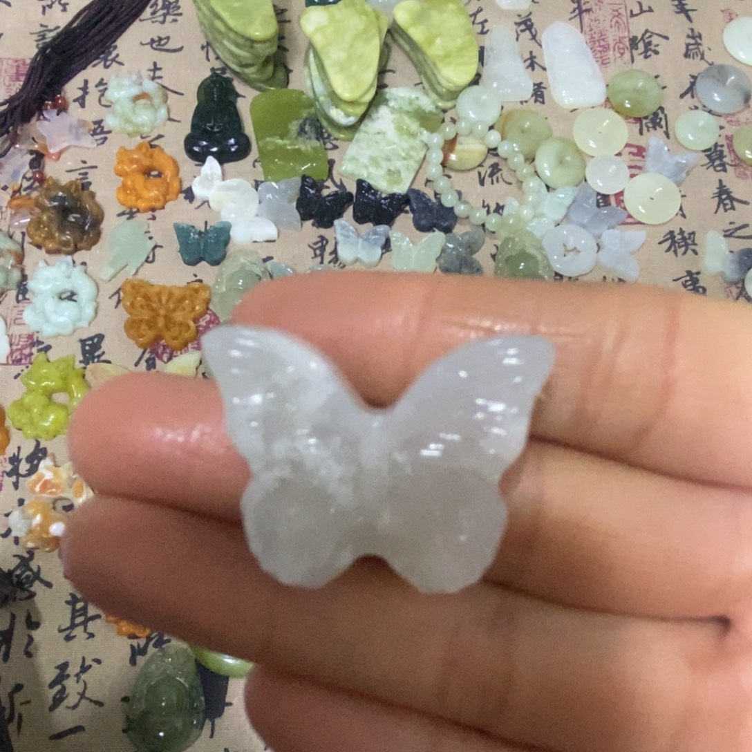 蛇纹石玉未镶嵌天然岫玉