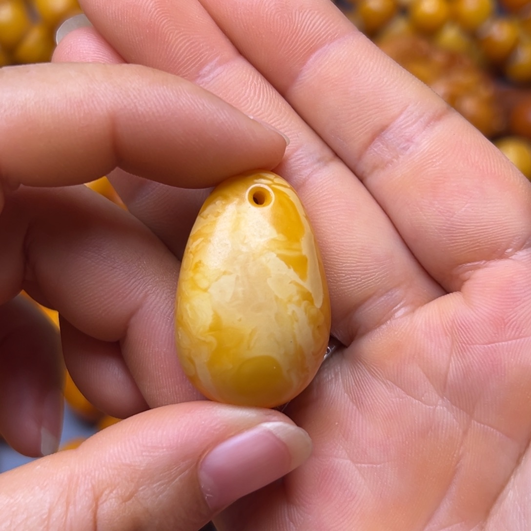 琥珀未镶嵌吊坠(不含链)